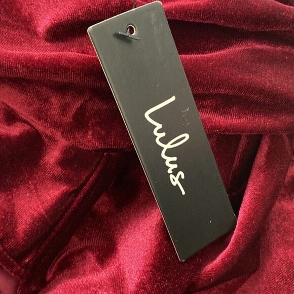 NEW NWT LULUS All The Sass Wine Red Velvet Square Neck Puff Sleeve Dress Large - Picture 7 of 7